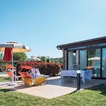 K06 - Trilocale Rosmarino, Porzione Di Con Piscina * Castelfidardo