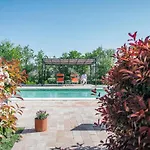 K06 - Trilocale Rosmarino, Porzione Di Con Piscina Castelfidardo